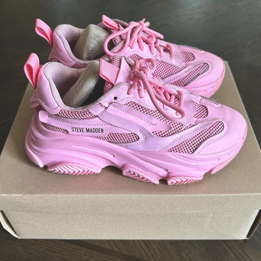 Steve Madden - Pink Sneakers - Size 7
